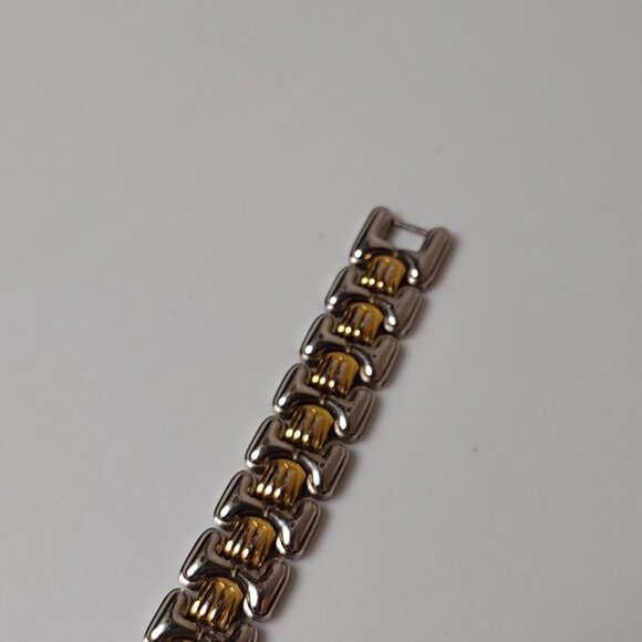 Two Tone Metal Band Timex Indiglo Watch With White Dial - Picture 3 of 14